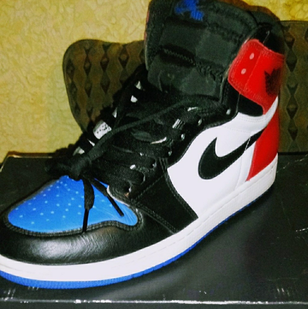 Jordan retro 1s